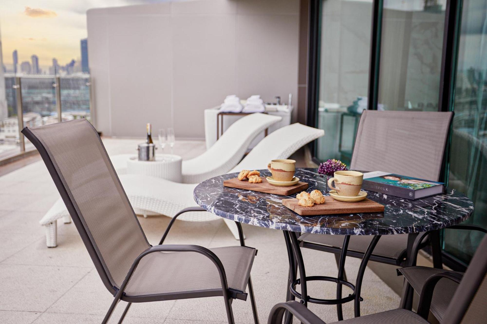 โรงแรม Valia 5*